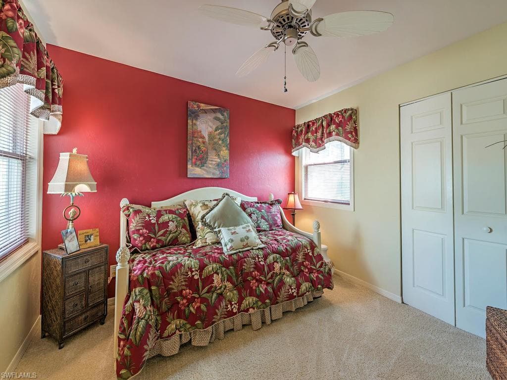 31 Grey Wing Pt, Naples, FL 34113-6