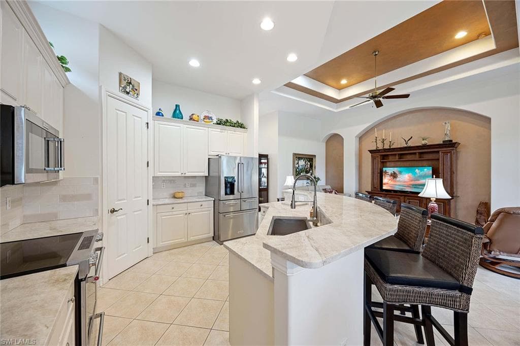7828 Valencia Ct, Naples, FL 34113-12