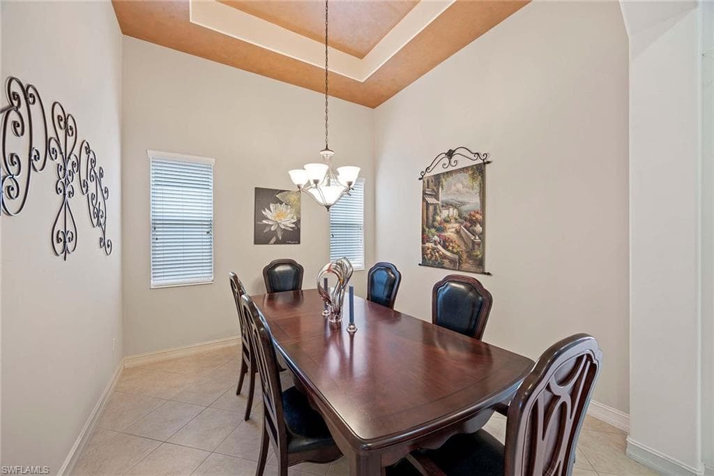 7828 Valencia Ct, Naples, FL 34113-19
