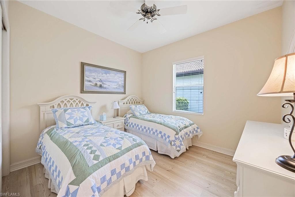7828 Valencia Ct, Naples, FL 34113-22
