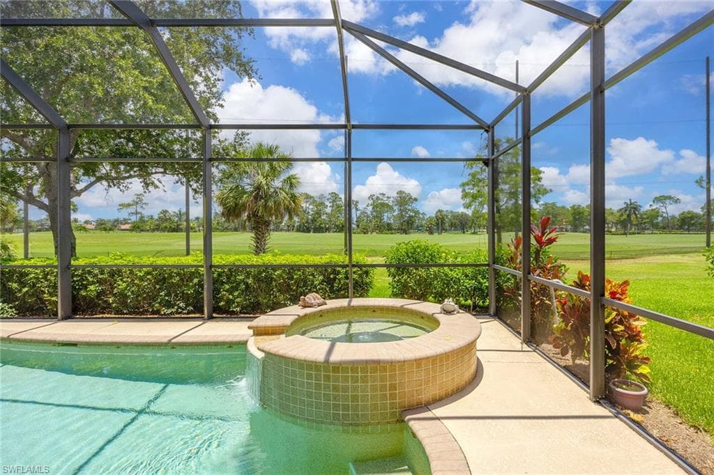 7828 Valencia Ct, Naples, FL 34113-28