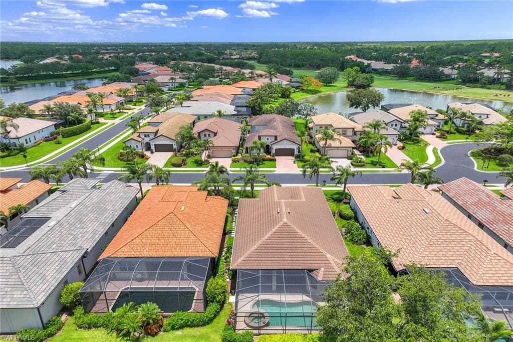7828 Valencia Ct, Naples, FL 34113-34
