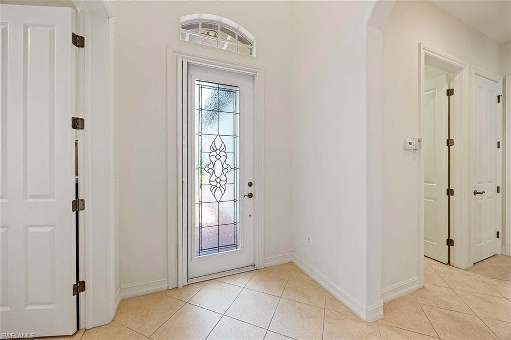 7828 Valencia Ct, Naples, FL 34113-6
