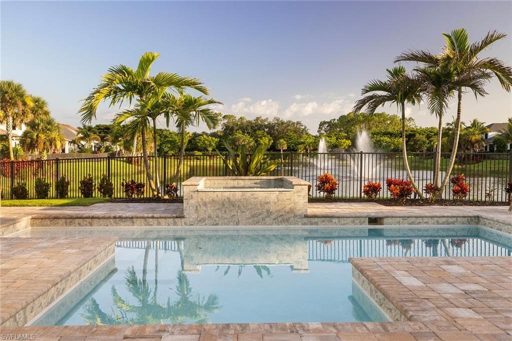 16776 Enclave Cir, Naples, FL 34110-33