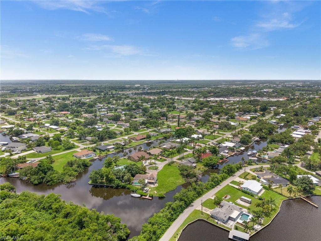 261 Alameda Ave, Fort Myers, FL 33905-9