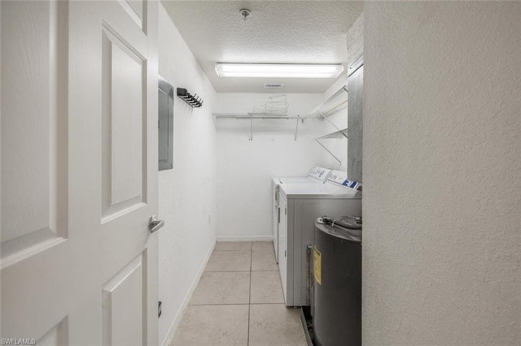 8244 Key Royal Cir 615, Naples, FL 34119-18