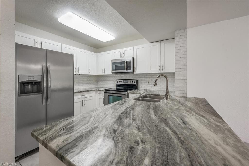 8244 Key Royal Cir 615, Naples, FL 34119-2