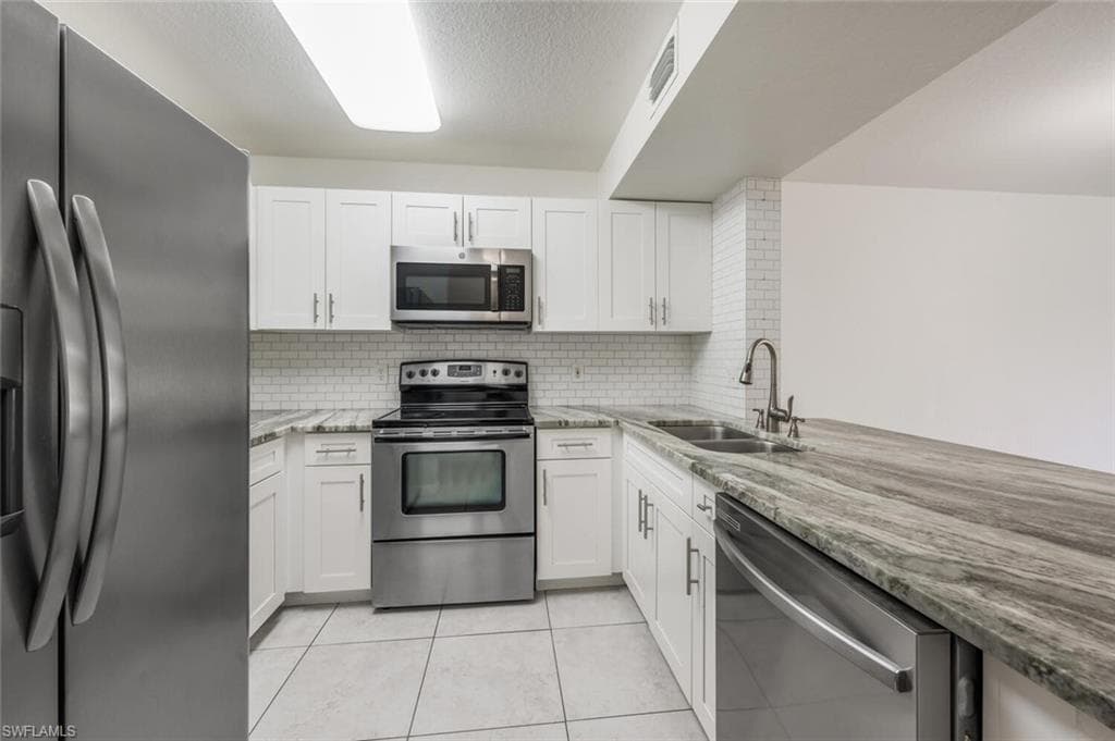 8244 Key Royal Cir 615, Naples, FL 34119-7