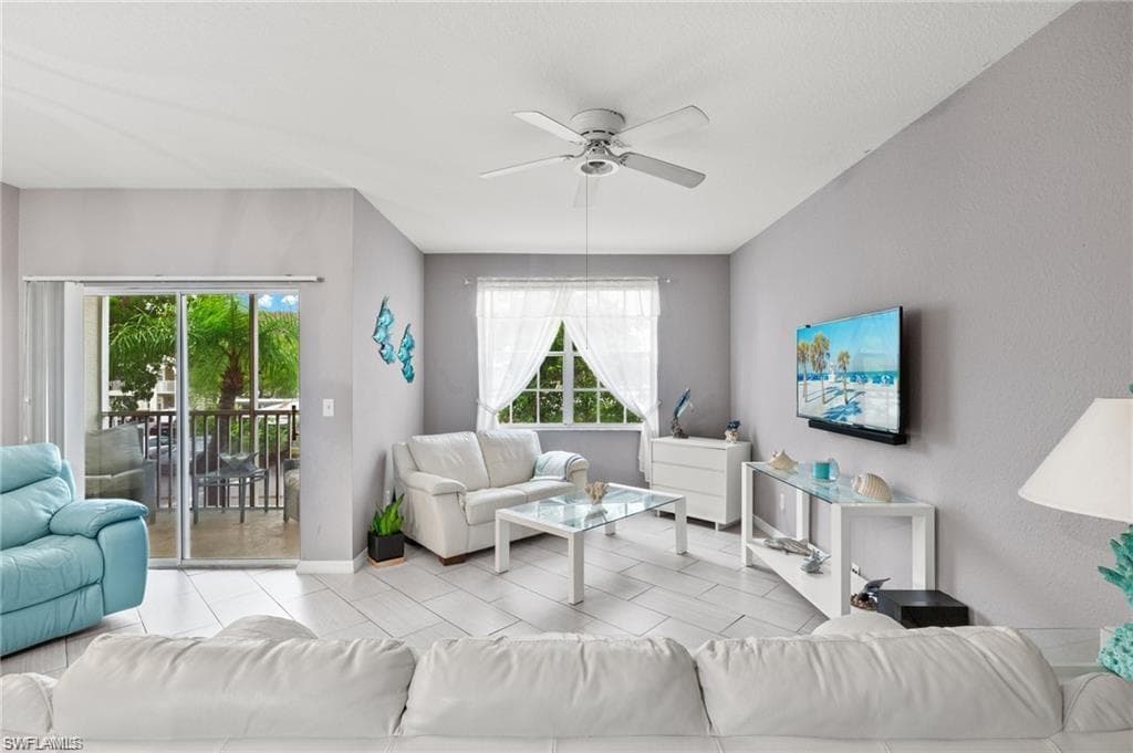4635 Saint Croix Ln 1222, Naples, FL 34109-4