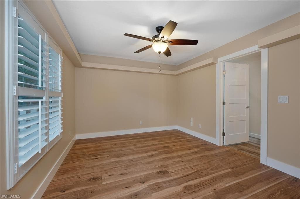 404 Ashbury Way, Naples, FL 34110-11