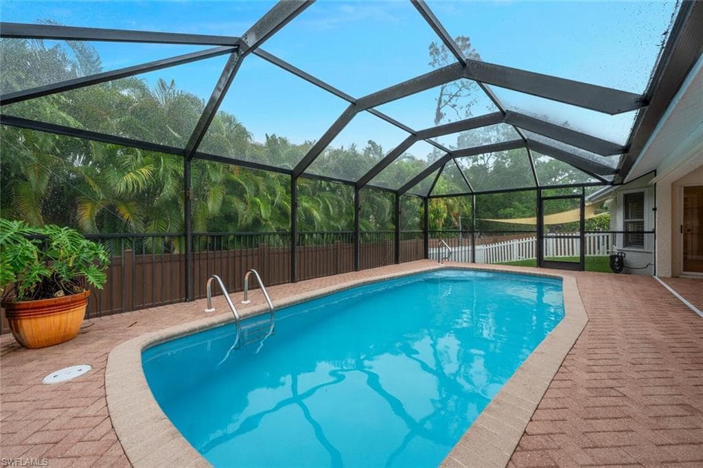 404 Ashbury Way, Naples, FL 34110-15