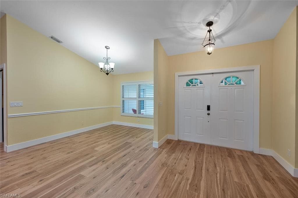 404 Ashbury Way, Naples, FL 34110-4