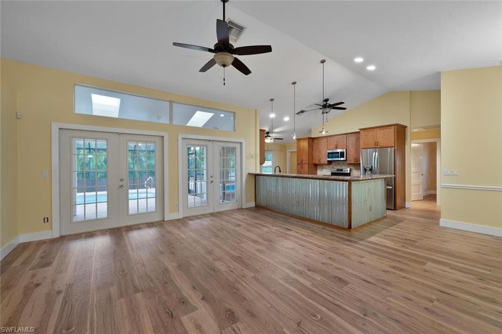 404 Ashbury Way, Naples, FL 34110-5