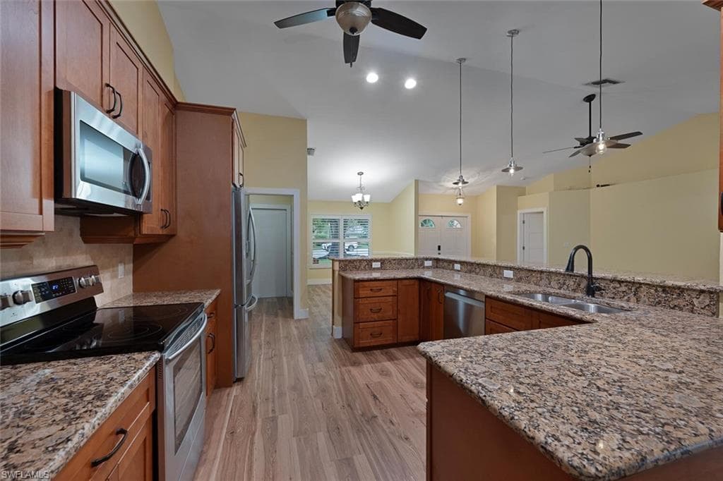 404 Ashbury Way, Naples, FL 34110-7