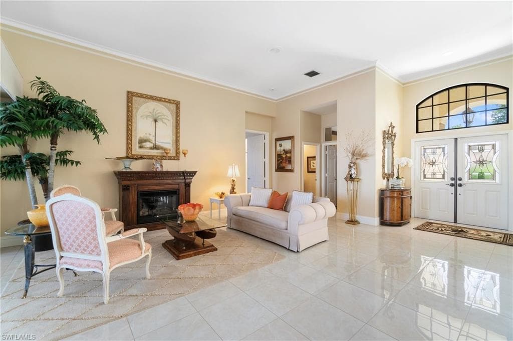 431 Palm Ct, Naples, FL 34108-14