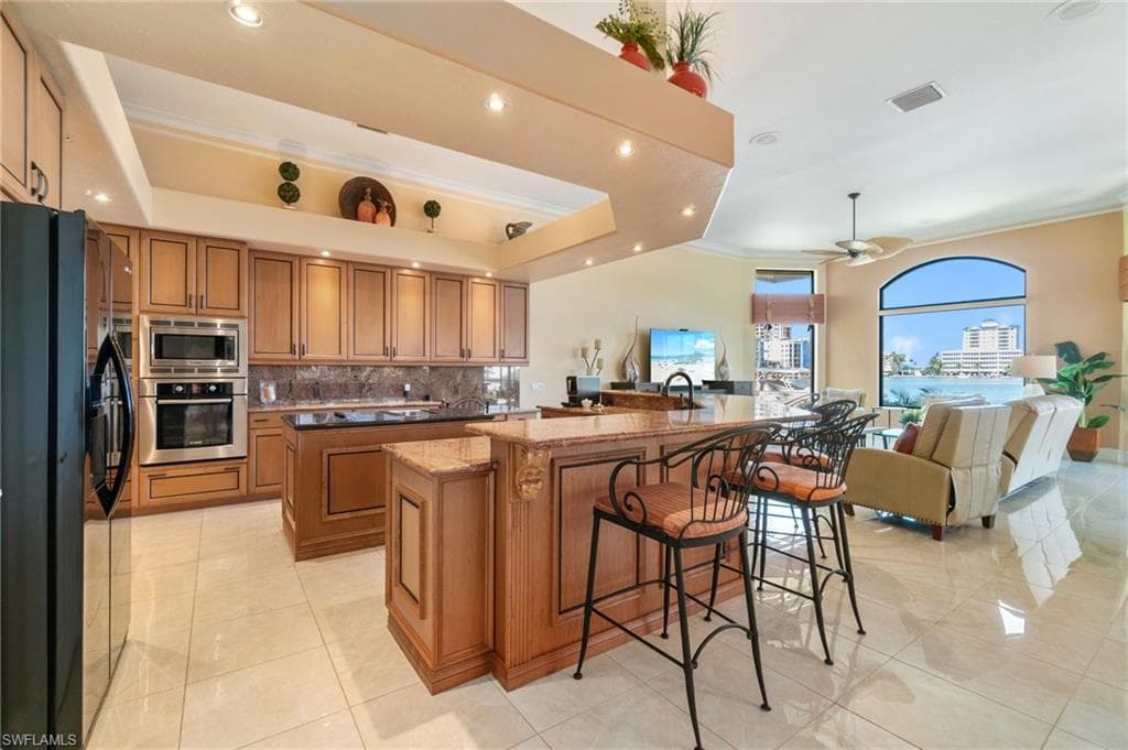 431 Palm Ct, Naples, FL 34108-19