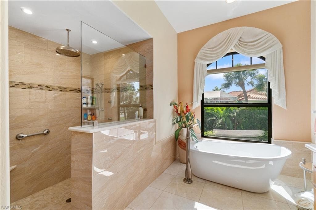 431 Palm Ct, Naples, FL 34108-25