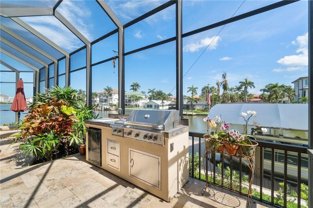 431 Palm Ct, Naples, FL 34108-38