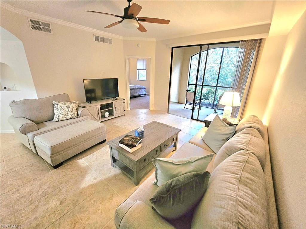 12975 Positano Cir 104, Naples, FL 34105-1