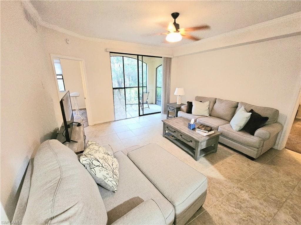 12975 Positano Cir 104, Naples, FL 34105-3