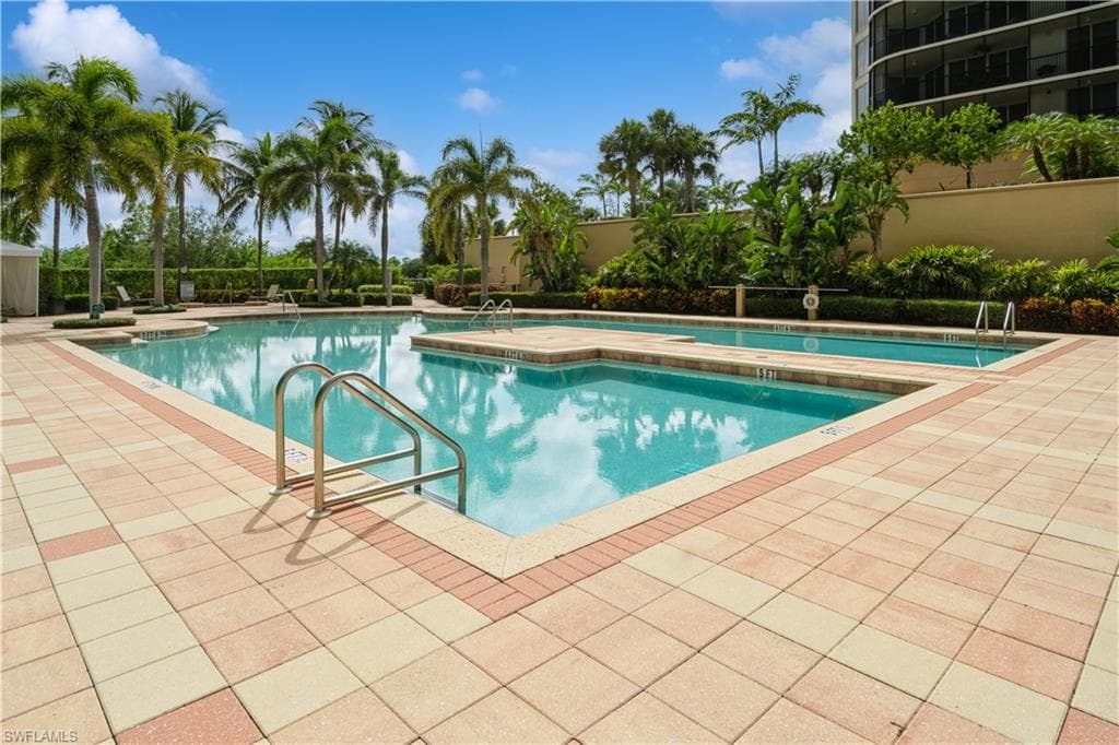 1050 Borghese Ln 605, Naples, FL 34114-45