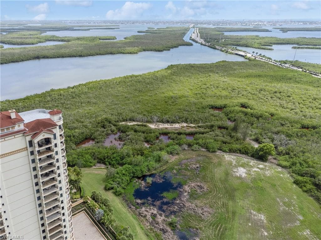 1050 Borghese Ln 605, Naples, FL 34114-48