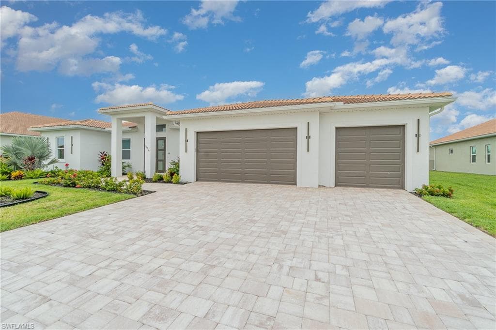 18716 Ensenada Dr SW, Naples, FL 34114-1