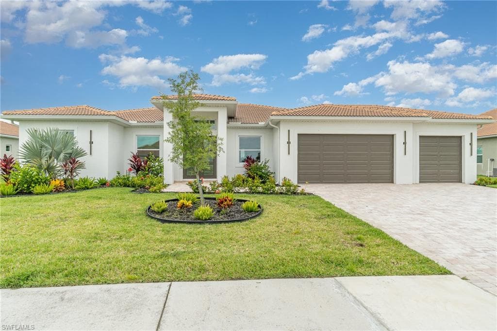 18716 Ensenada Dr SW, Naples, FL 34114-4