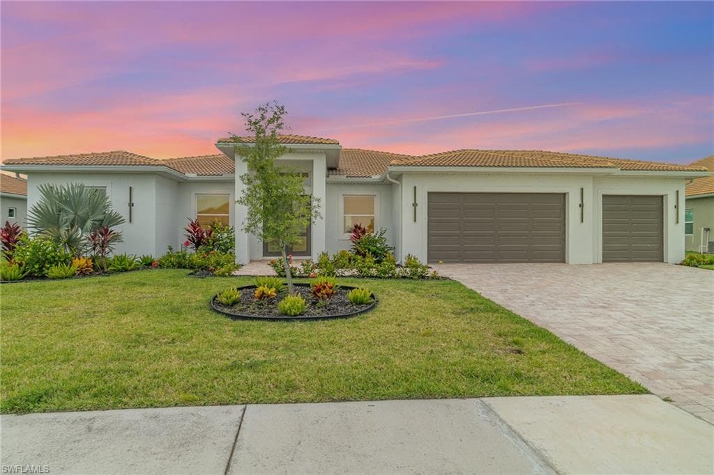18716 Ensenada Dr SW, Naples, FL 34114-5