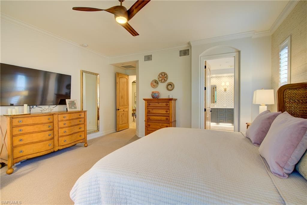 2855 Tiburon Blvd E 102, Naples, FL 34109-17