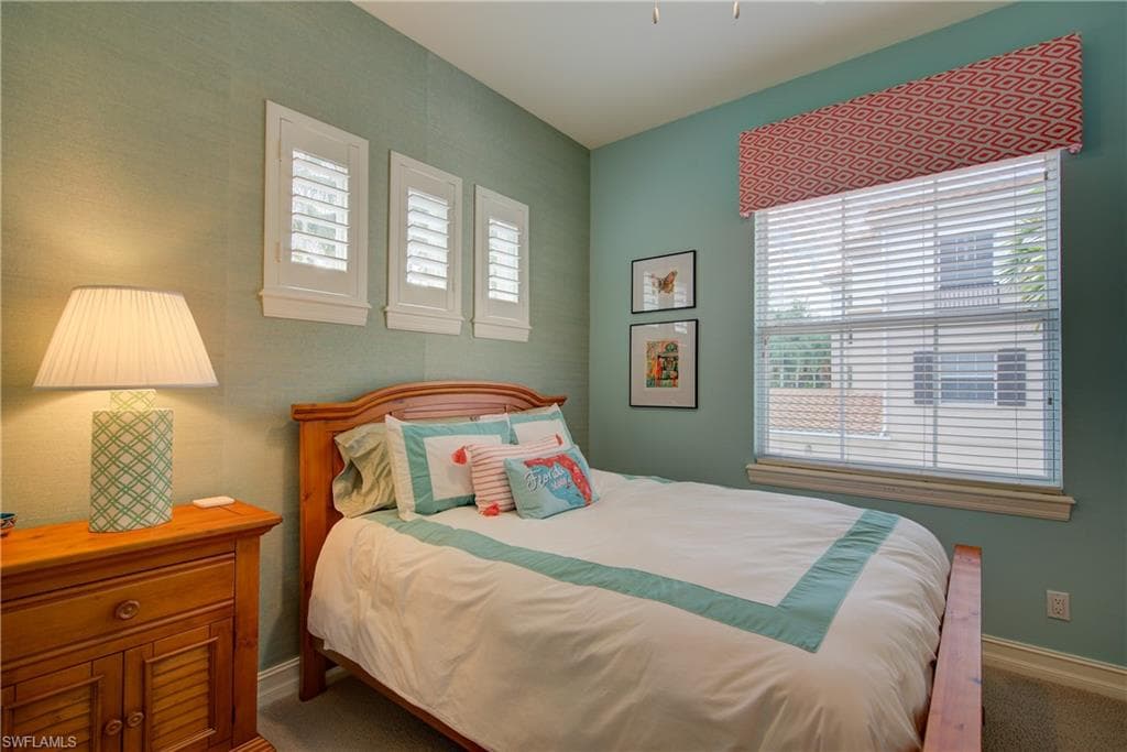 2855 Tiburon Blvd E 102, Naples, FL 34109-20