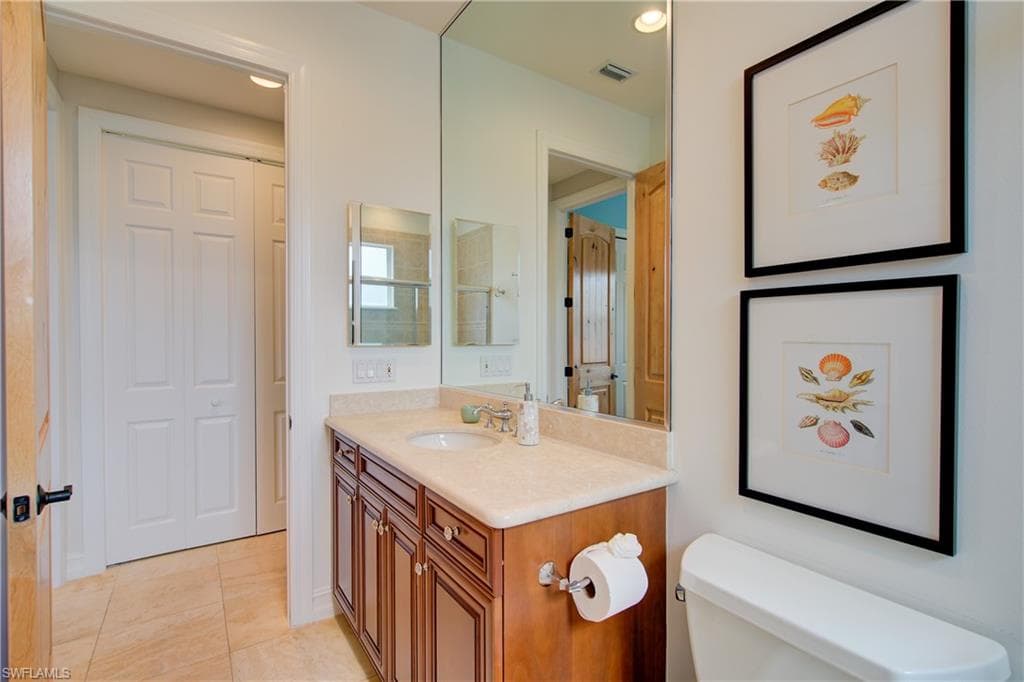 2855 Tiburon Blvd E 102, Naples, FL 34109-21