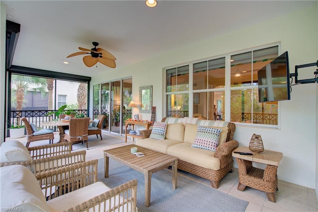 2855 Tiburon Blvd E 102, Naples, FL 34109-24