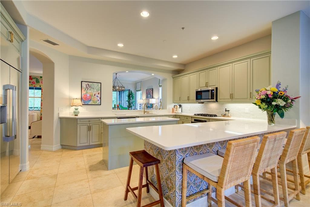 2855 Tiburon Blvd E 102, Naples, FL 34109-6