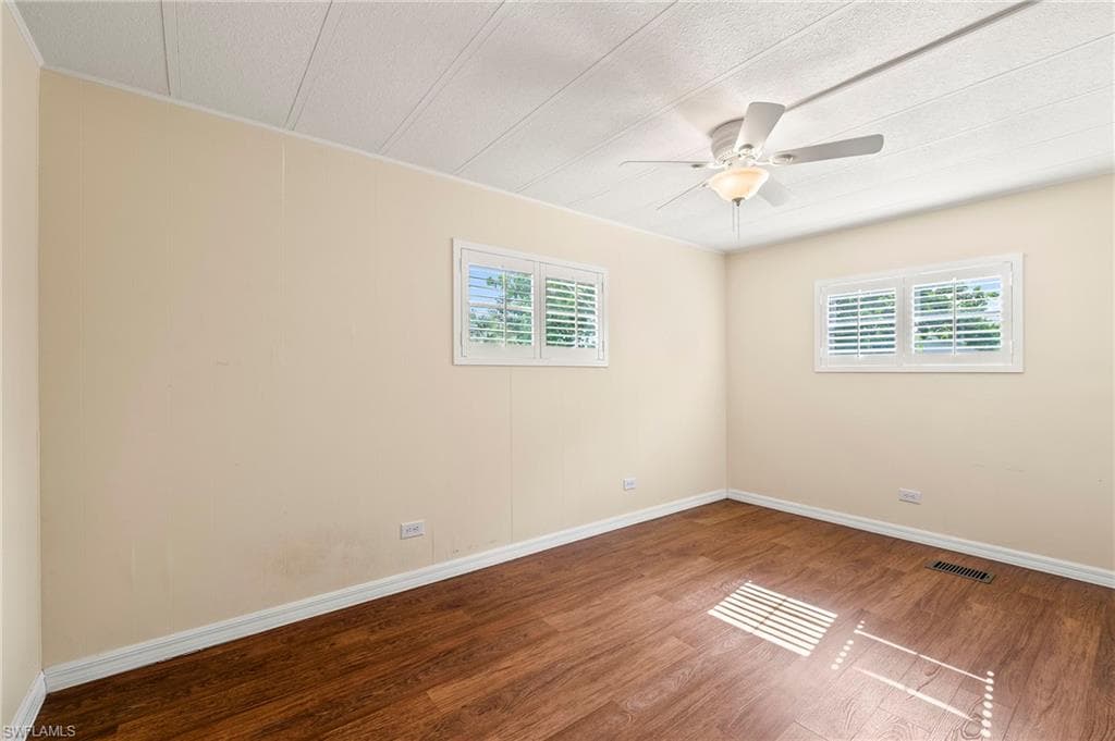 40 Le Mans Dr, Naples, FL 34112-12