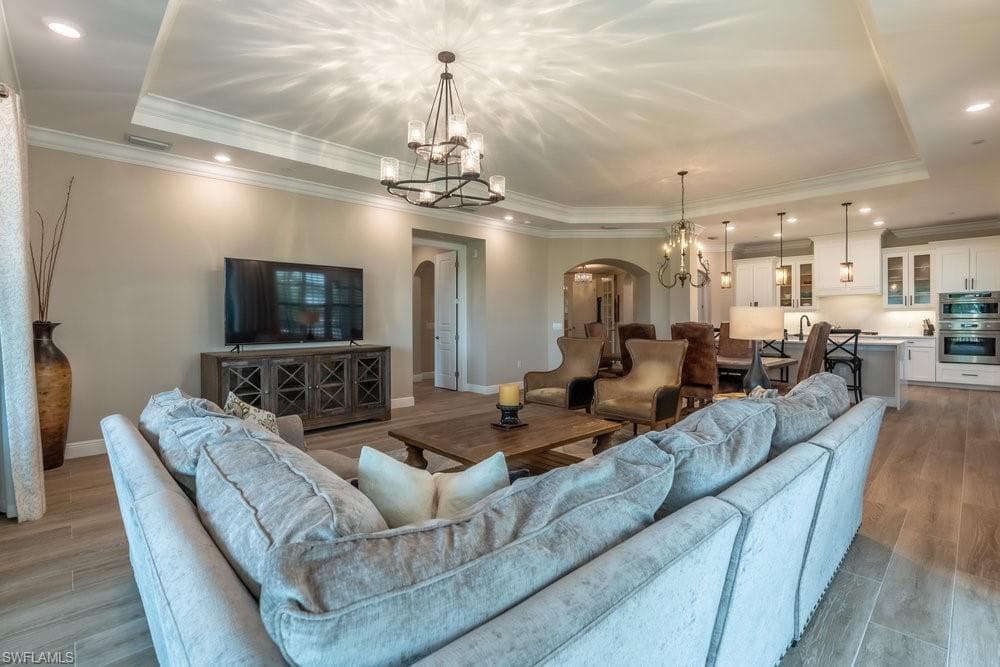 16375 Viansa Way 102, Naples, FL 34110-9