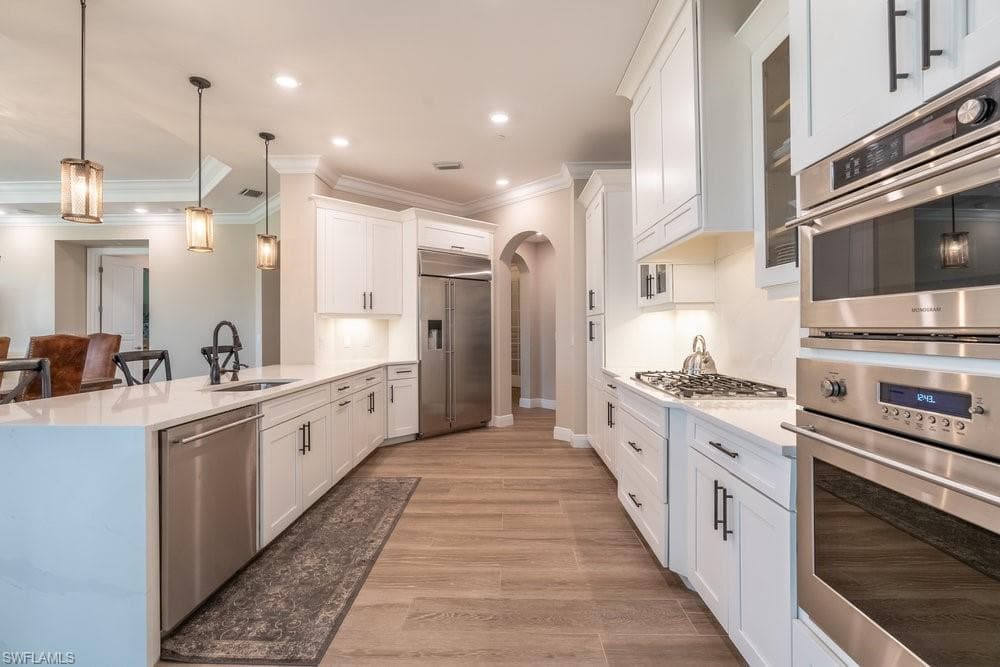 16375 Viansa Way 102, Naples, FL 34110-12