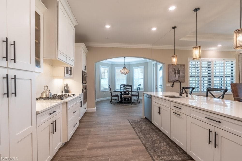 16375 Viansa Way 102, Naples, FL 34110-13