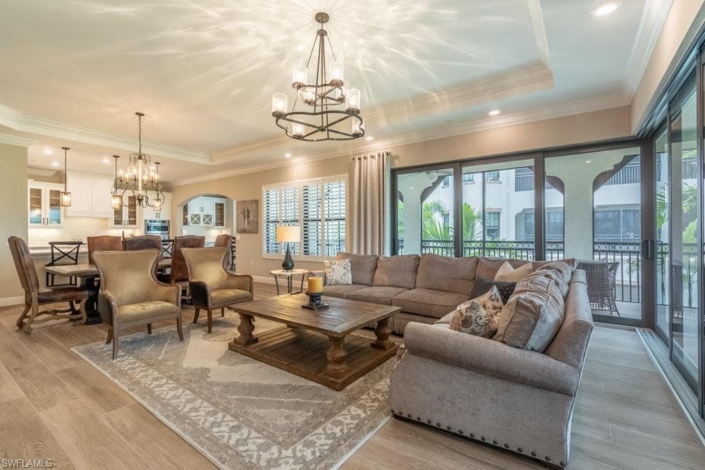 16375 Viansa Way 102, Naples, FL 34110-2