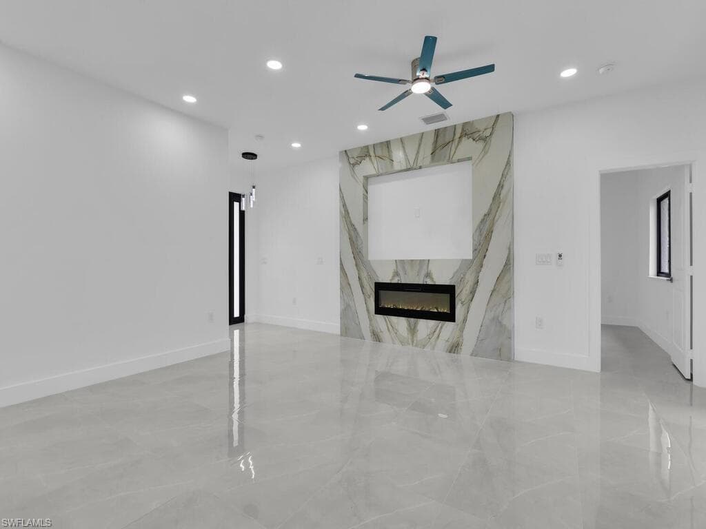 3301 8th St SW, Lehigh Acres, FL 33976-3