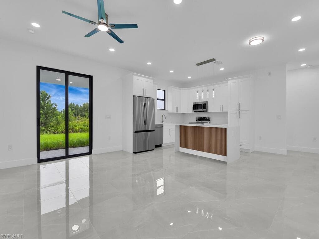 3301 8th St SW, Lehigh Acres, FL 33976-7