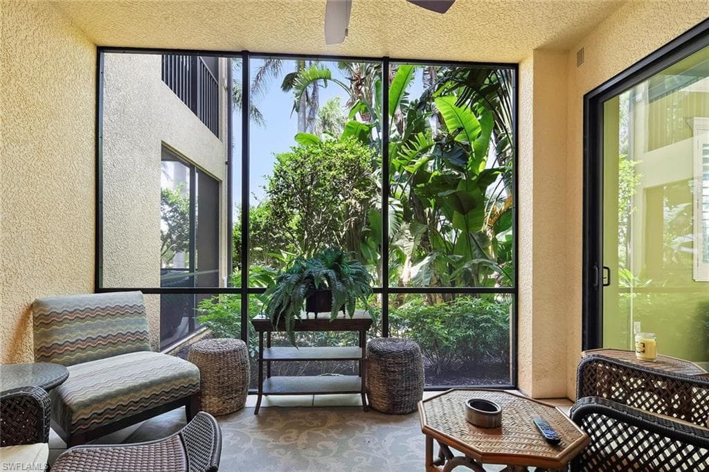965 Sandpiper St J106, Naples, FL 34102-15