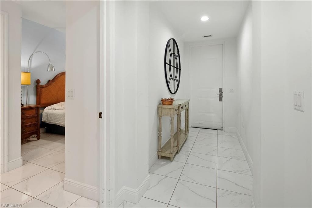 965 Sandpiper St J106, Naples, FL 34102-18