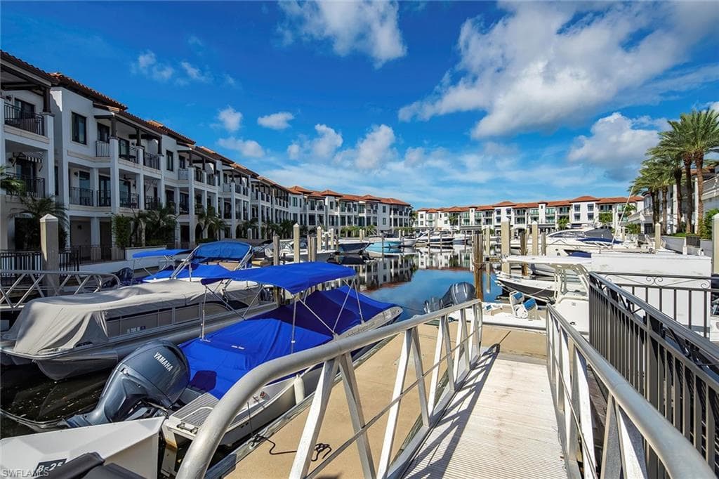 965 Sandpiper St J106, Naples, FL 34102-32