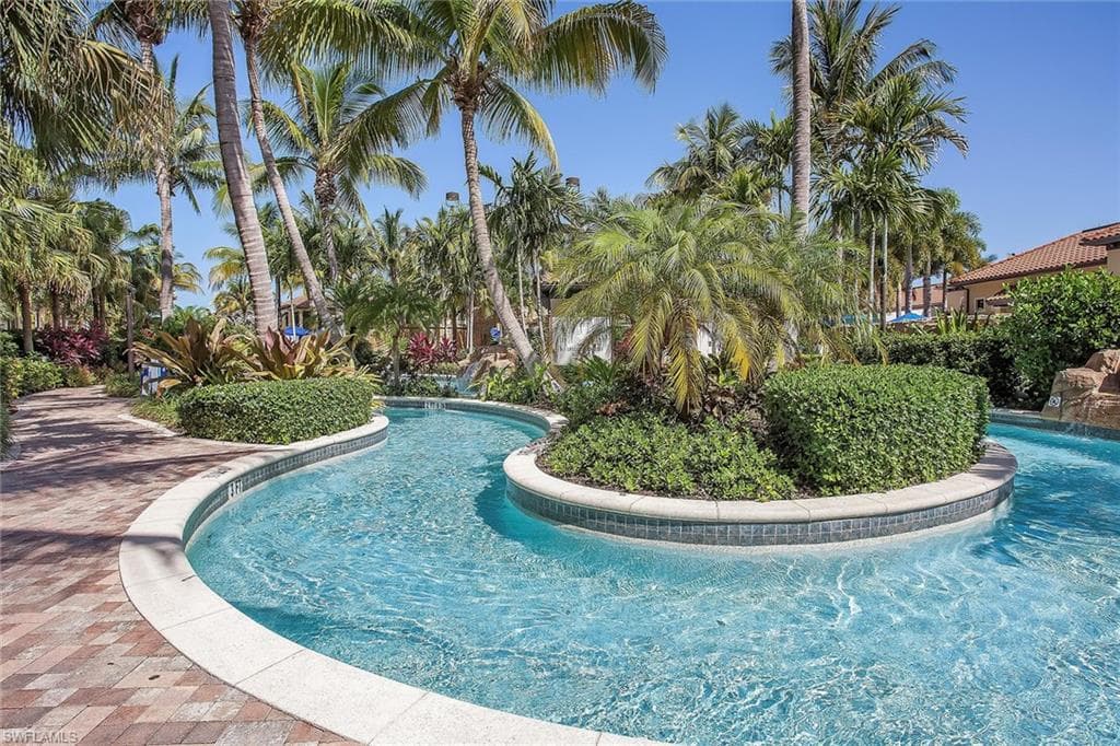 965 Sandpiper St J106, Naples, FL 34102-33