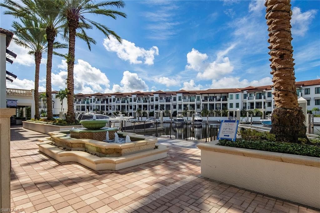 965 Sandpiper St J106, Naples, FL 34102-36