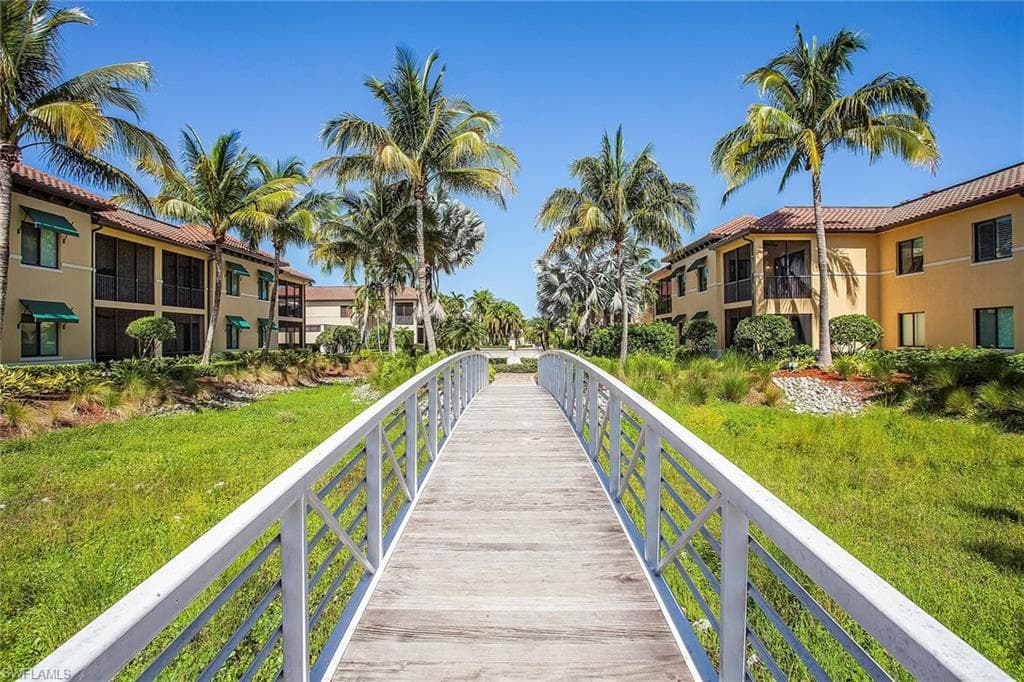 965 Sandpiper St J106, Naples, FL 34102-41