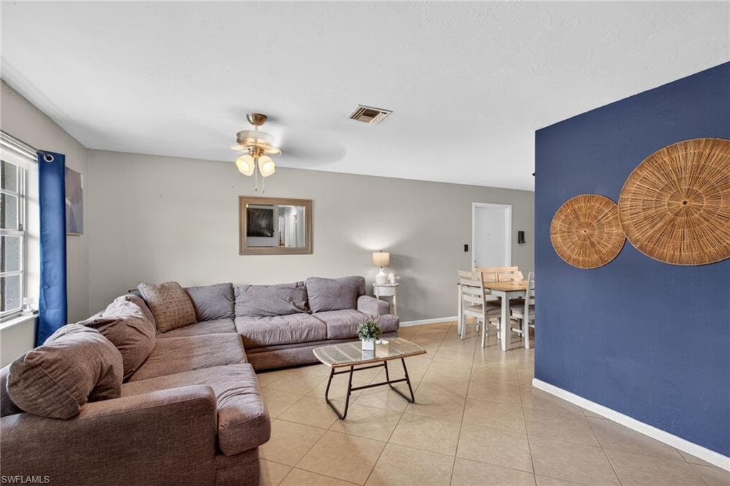 7416 Pine Dr, Fort Myers, FL 33967-8