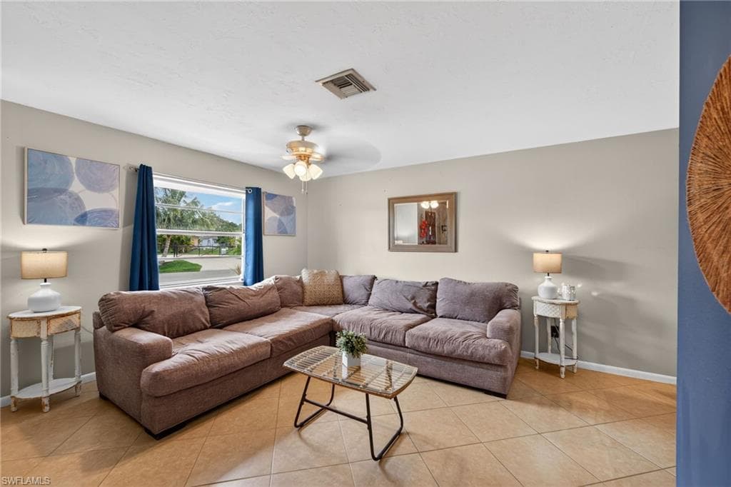 7416 Pine Dr, Fort Myers, FL 33967-9