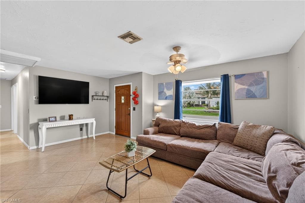 7416 Pine Dr, Fort Myers, FL 33967-11